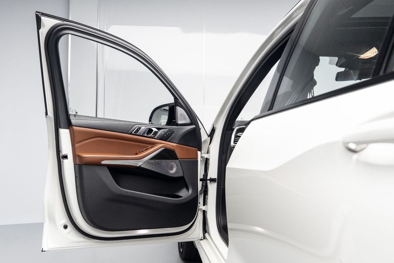 BMW X5 XDRIVE M50I BUY NOW, PAY 2027 | THE BLACKLINE STANDARD | 12 Month Blackline Warranty, GCC