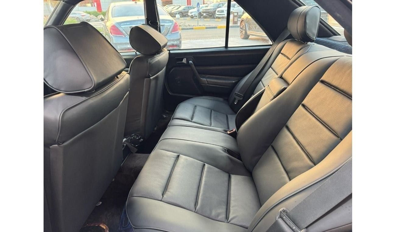 مرسيدس بنز 190 **1986**MERCEDES 190 E