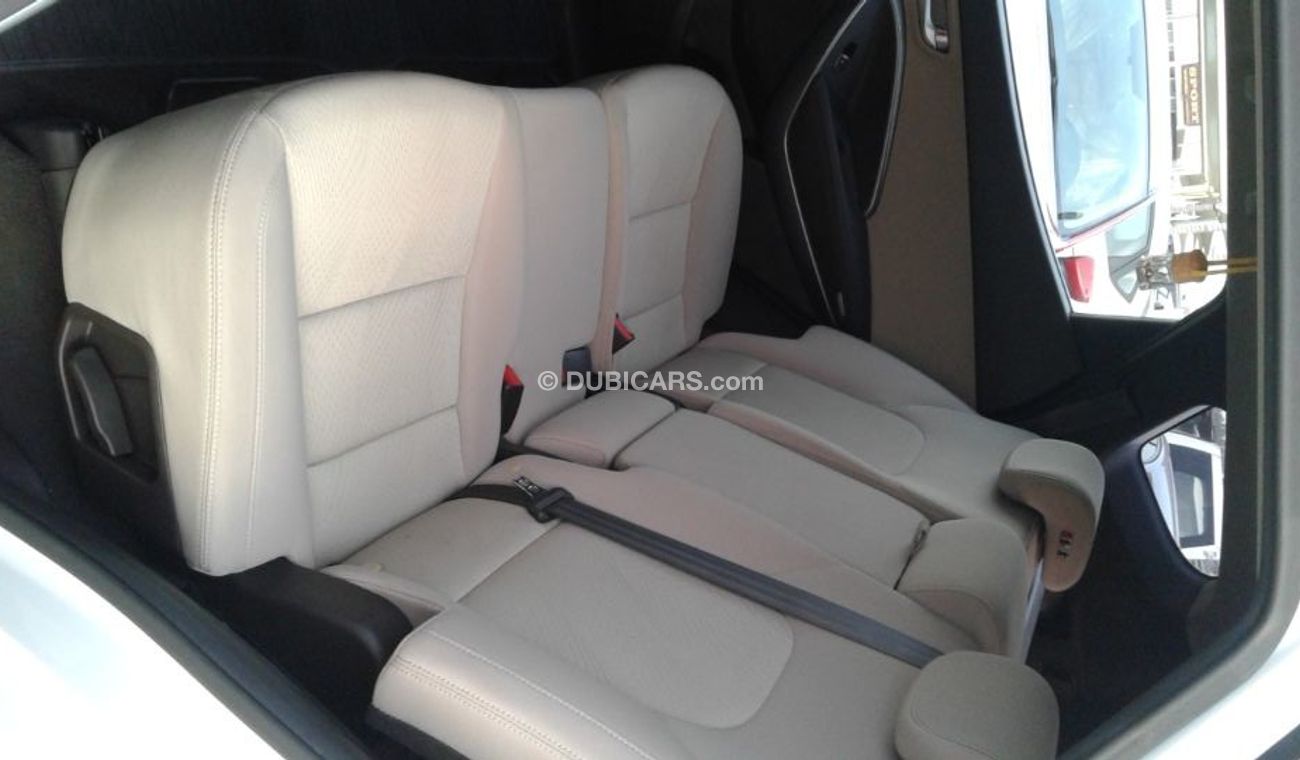 Hyundai Santa Fe HYNDI SANTAFE 2014 WHITE NO PIANT NO ACCIDENT KHALIGE Full option