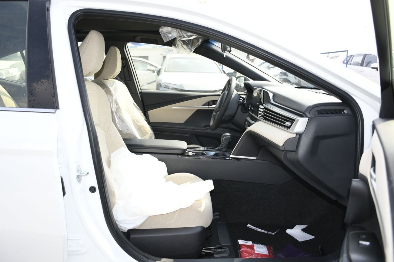 تويوتا كامري 2.5L LE HEV With Panoramic (Ready Stock)