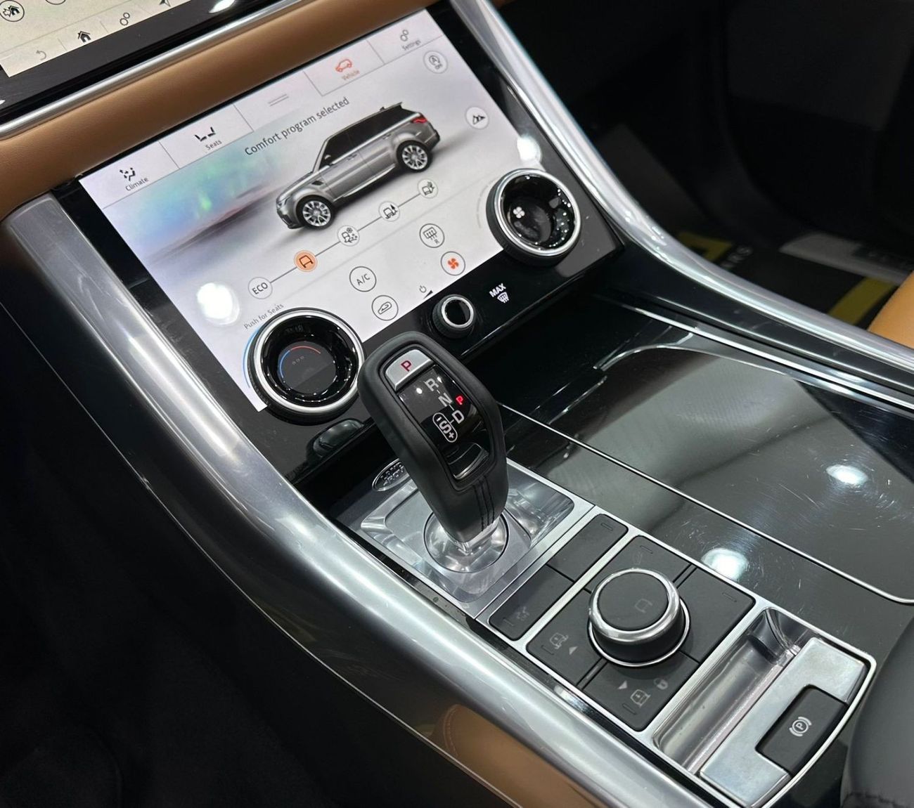 Land Rover Range Rover Sport 2020 Range Rover Sport P360 HSE Dynamic, 2025 Range Rover Warranty + Service Pack, Full Options, GCC