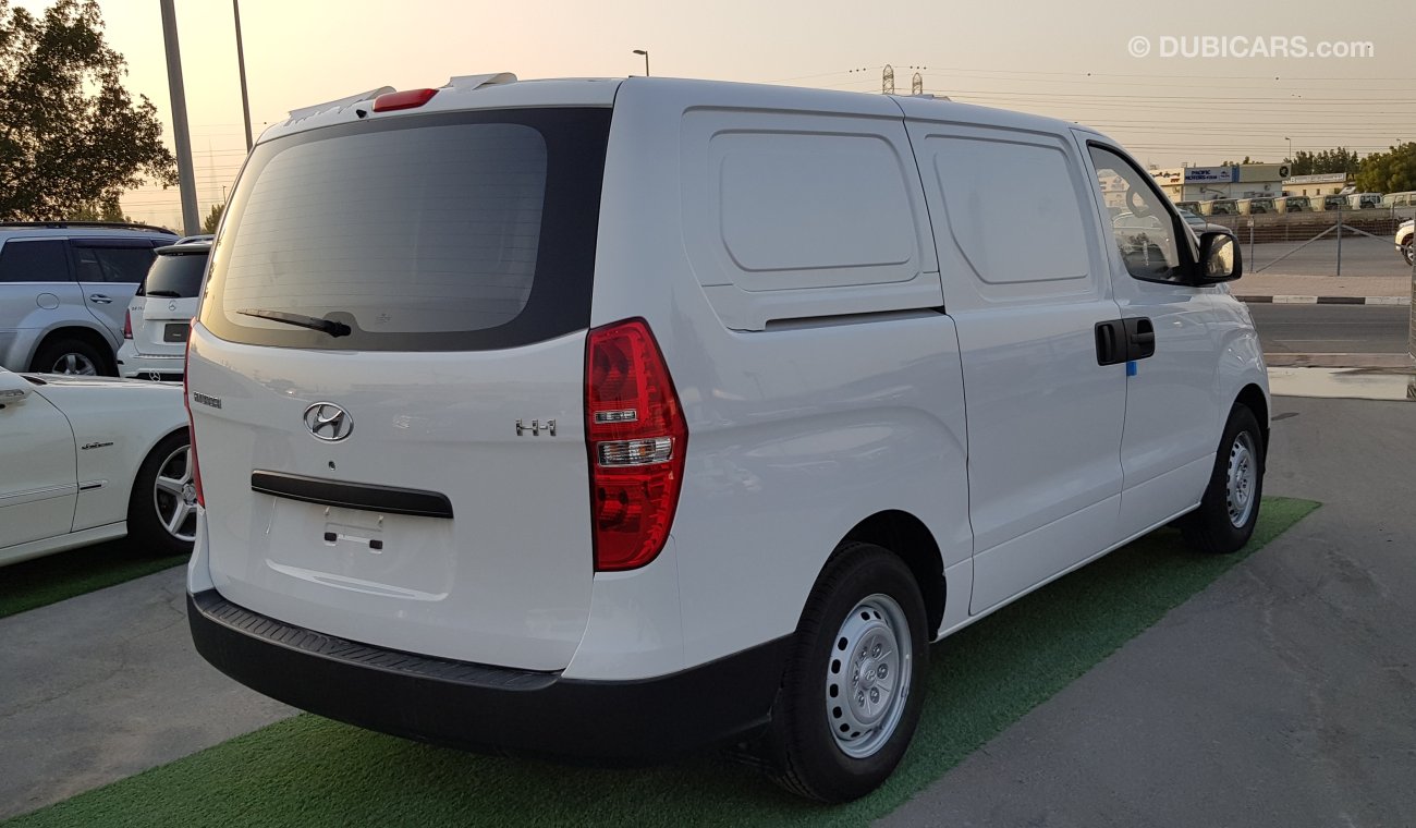 هيونداي H-1 HYUNDAI H1 PANEL VAN 2.4L M/T PTR