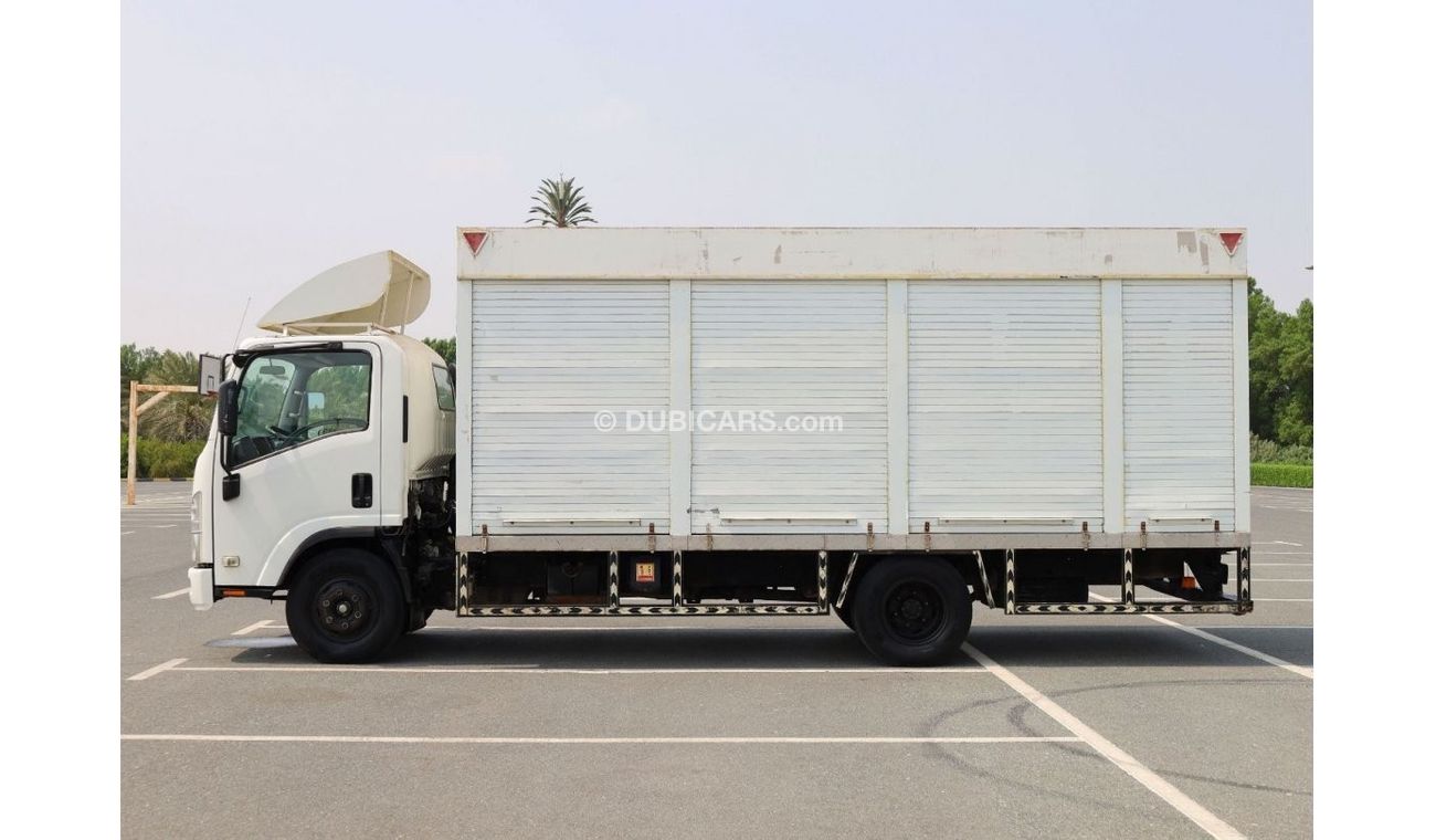 إيسوزو NPR LONG CHASSIS WATER DELIVERY SHUTTER BOX - DIESEL | GCC SPECS | READY TO DRIVE