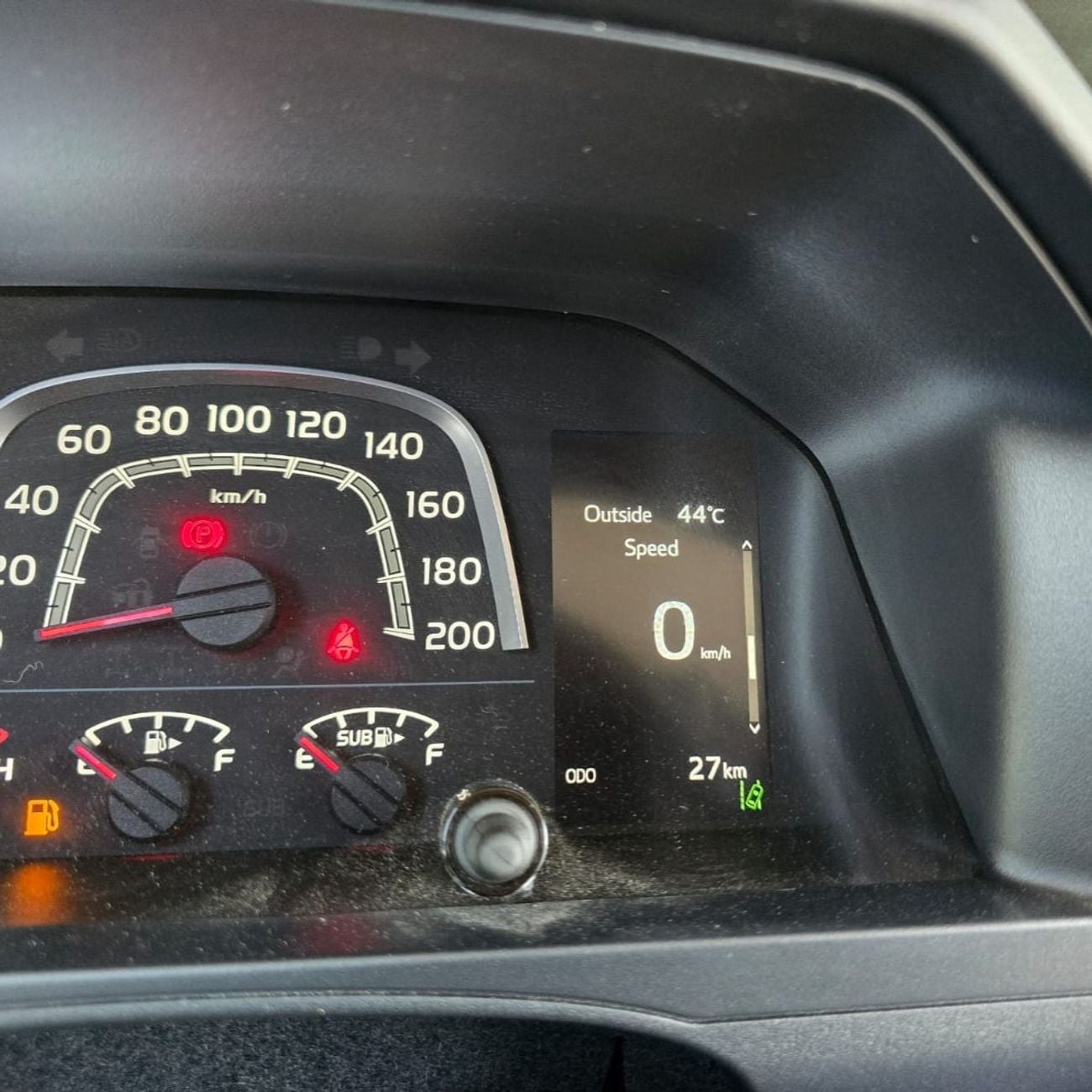 تويوتا لاند كروزر بيك آب 2.8 DIESEL MANUAL TRANSMISSION SINGLE CABIN