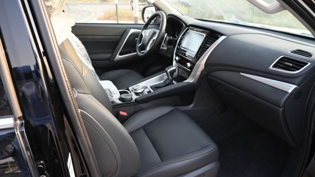 ميتسوبيشي باجيرو سبورت Pajero sport 2.4 deisel automatic