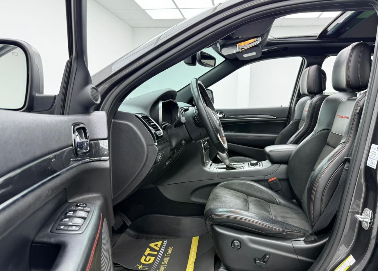 جيب جراند شيروكي TRAILHAWK 2019 Jeep Grand Cherokee Trailhawk, 2026 Jeep Warranty, Full Jeep Service History, GCC