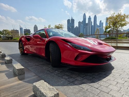 فيراري ف ٨ سبيدر