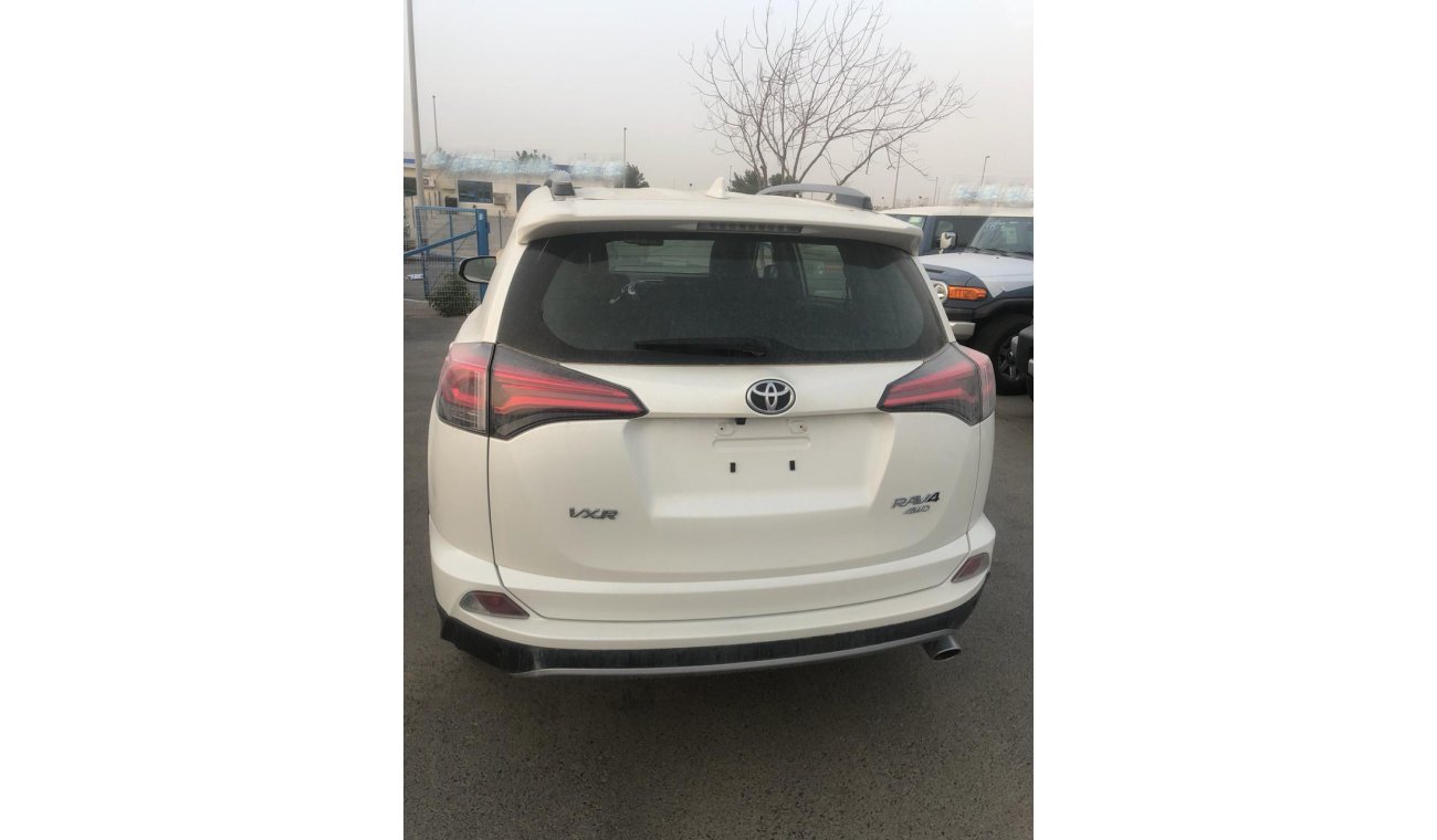 تويوتا راف ٤ VXR 2018 Model