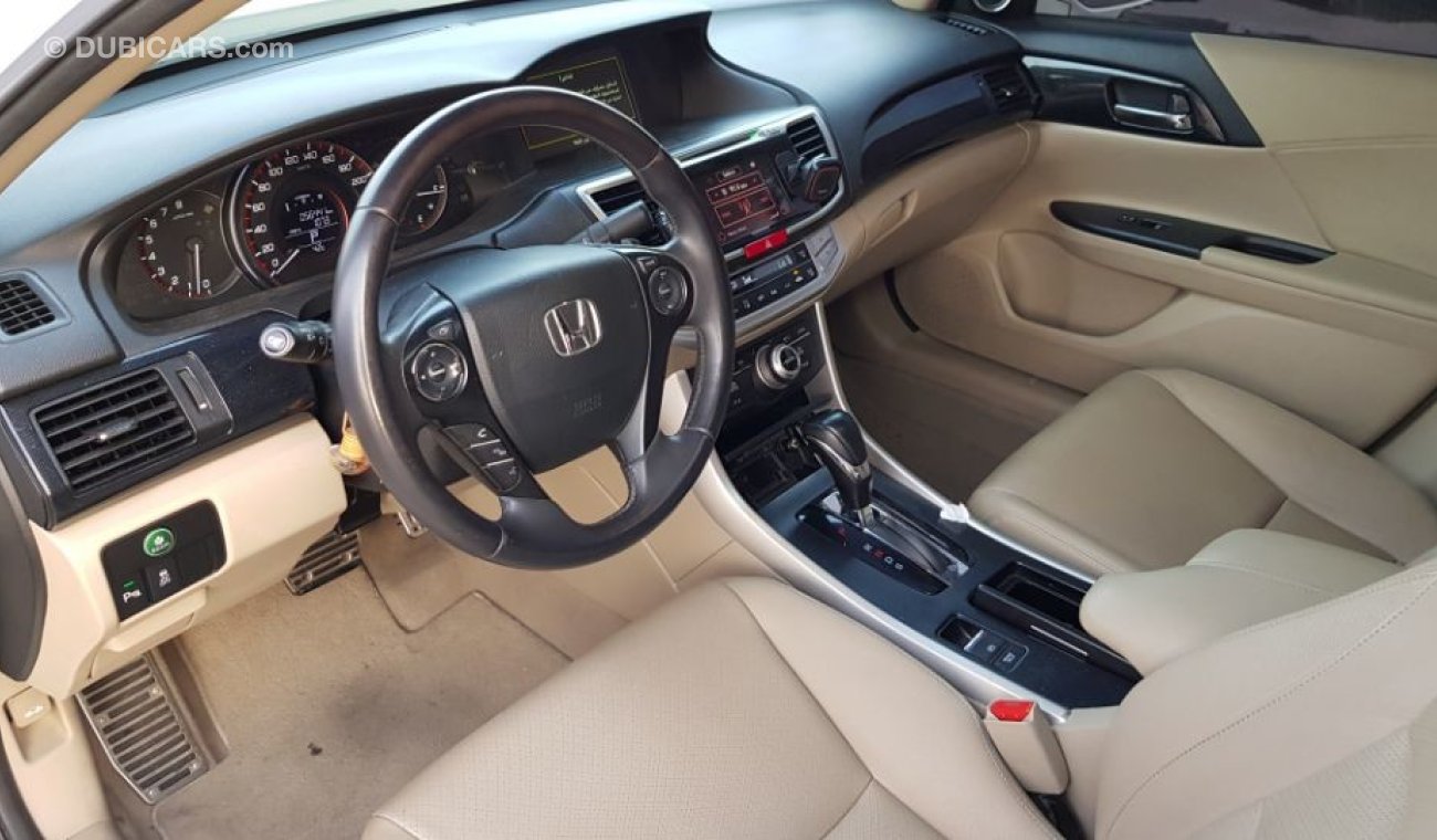 هوندا أكورد 2016 model Gulf dpecs 3.5ltr Full options Sport edition