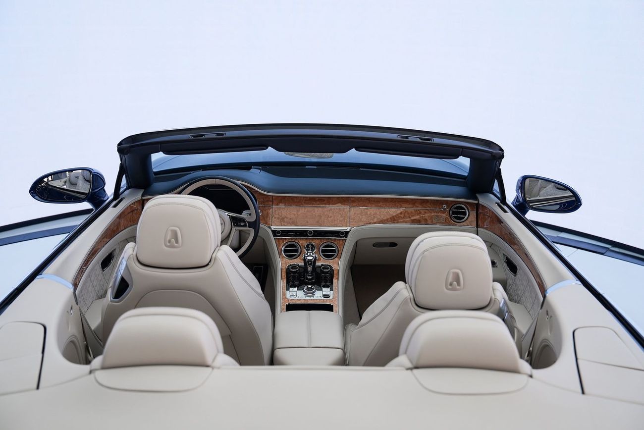 بنتلي كونتيننتال جي تي سي Bentley GTC W12 First Edition