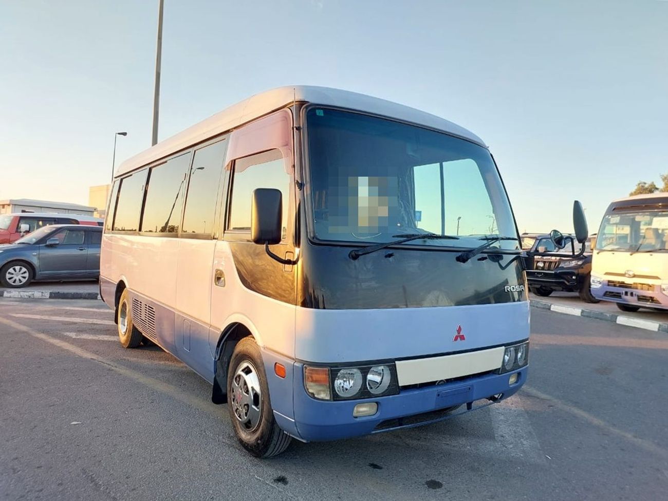 Mitsubishi Rosa MITSUBISHI ROSA BUS RHD 2004 MODEL 5.2 L DIESEL MANUAL(PM00455)