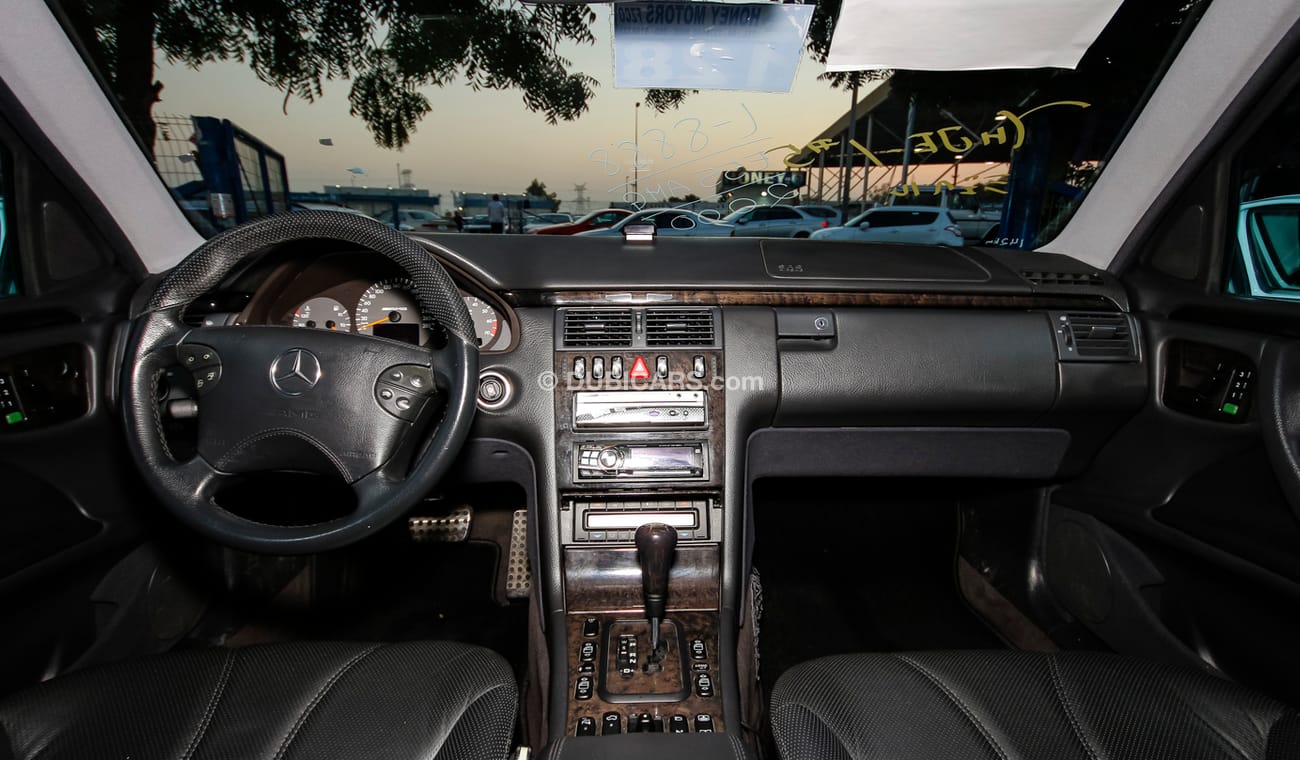 Mercedes-Benz E 55 AMG