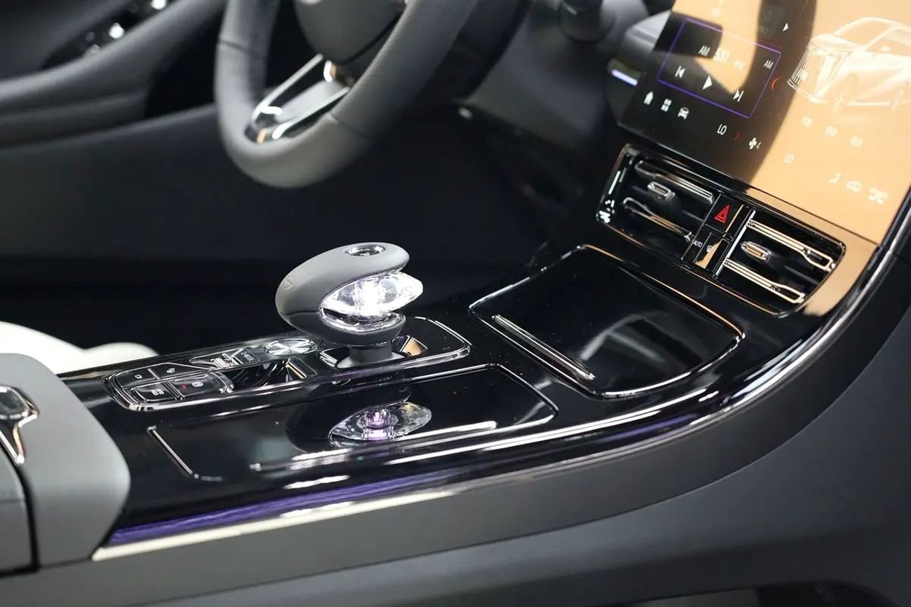 جي إي سي M8 2.0T GX GX Master | GCC 0km | 5 Years Agency Warranty