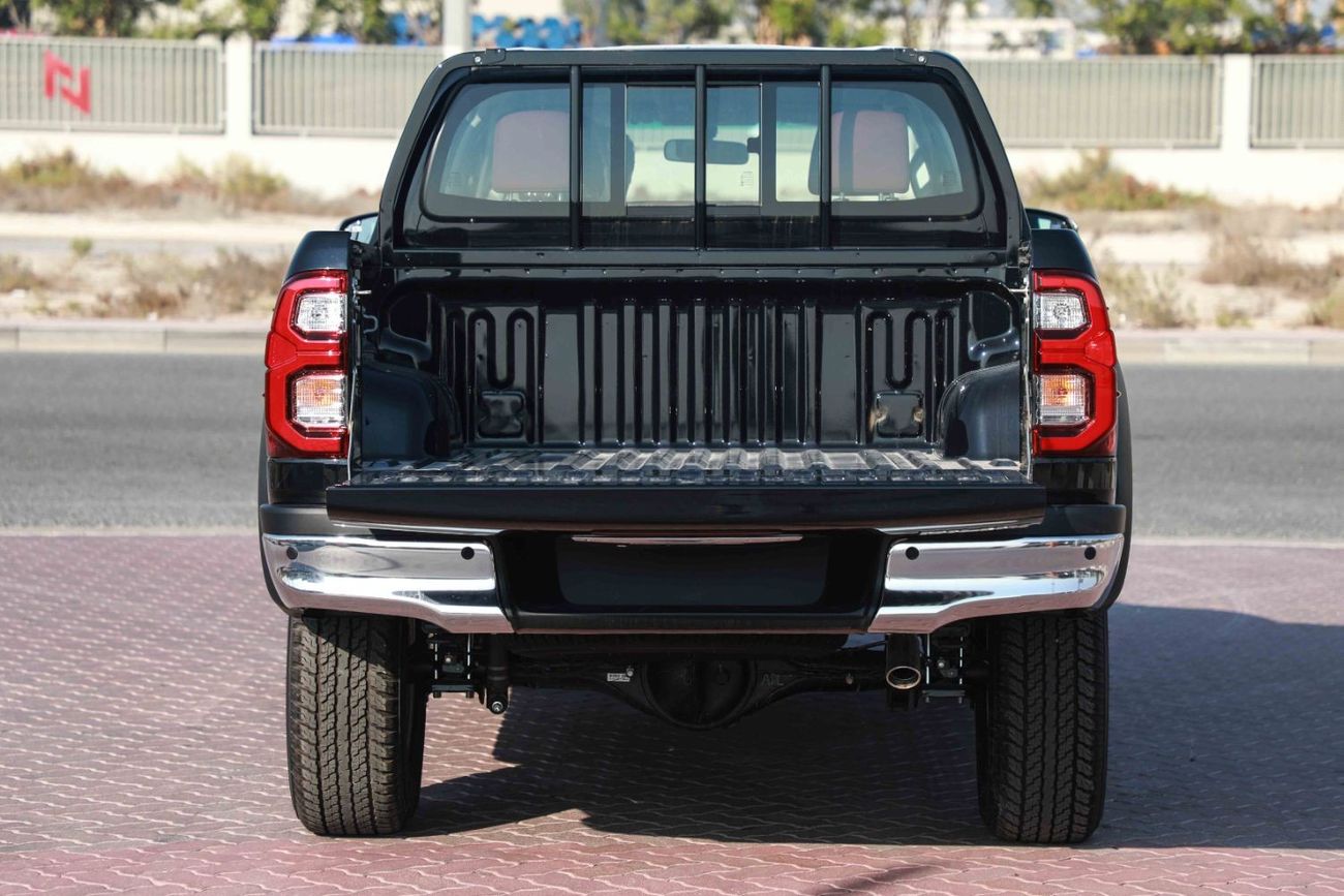 Toyota Hilux 2025 TOYOTA HILUX SR5 4.0 - ATTITUDE BLACK inside RED | Export Only