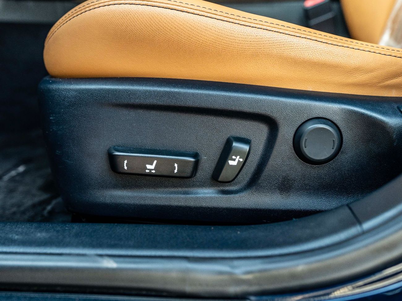 لكزس IS 300 F Sport 2.0L