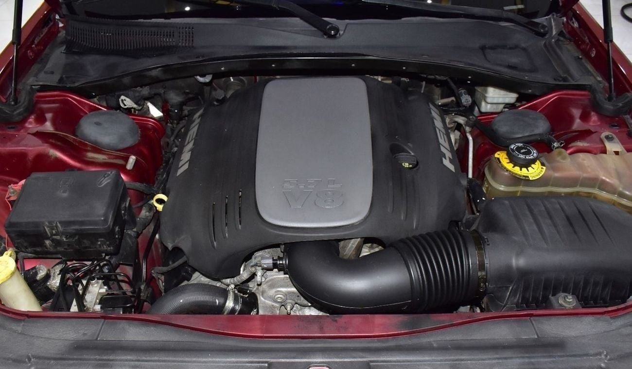 كرايسلر 300C EXCELLENT DEAL for our Chrysler 300c ( 2012 Model ) in Red Color GCC Specs