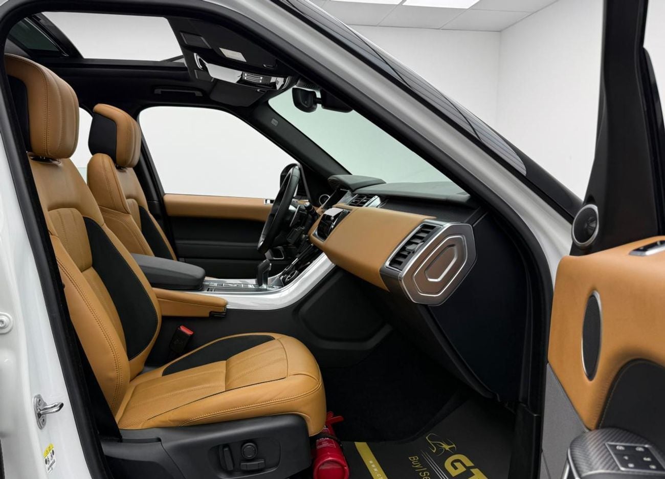 لاند روفر رينج روفر سبورت HSE DYNAMIC 2022 Range Rover Sport HSE Dynamic, Warranty, Full Range Rover Service History, Fully Loaded, GCC