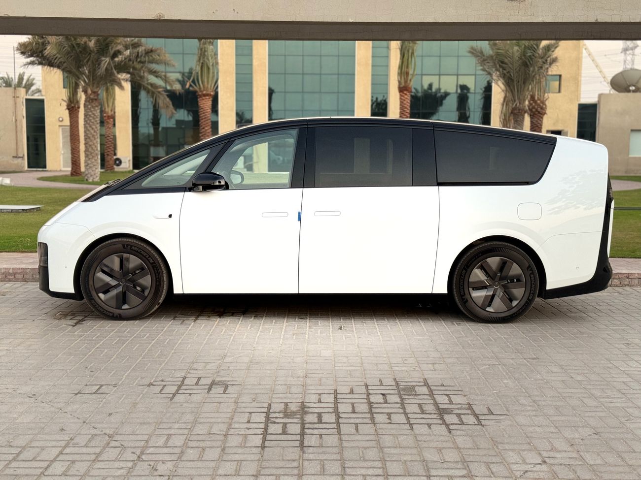 Li Auto Mega Li Auto Mega Home | Available for the personal order