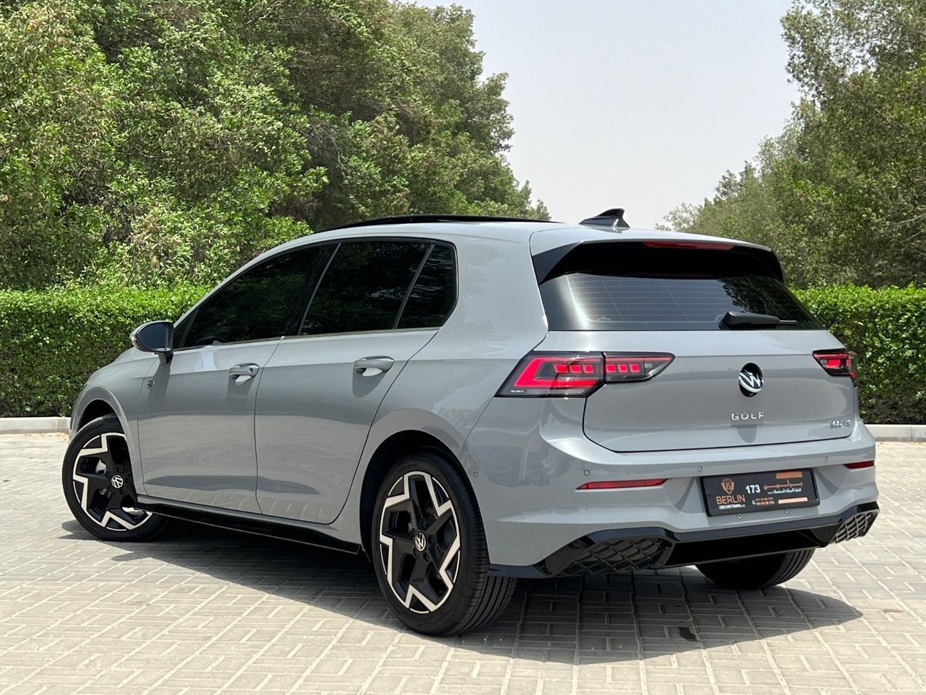 فولكس واجن جولف ار Base 2.0T