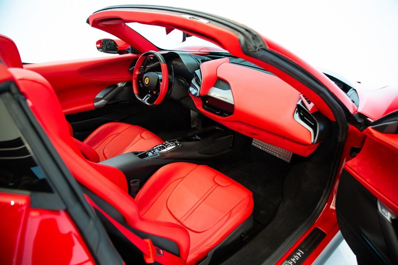 فيراري SF90 سبيدر Ferrari SF90 Spider