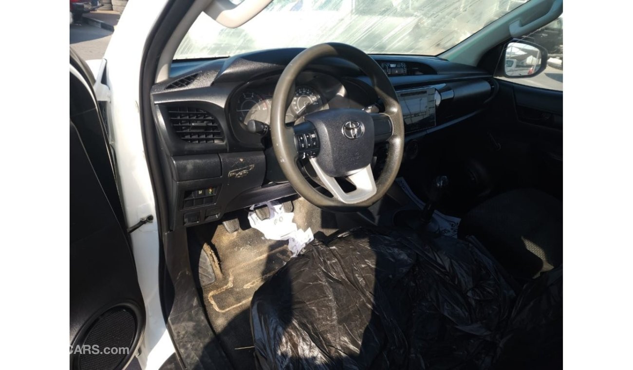 Toyota Hilux DC 2.4L 4WD DIESEL MANUAL TRANSMISSION