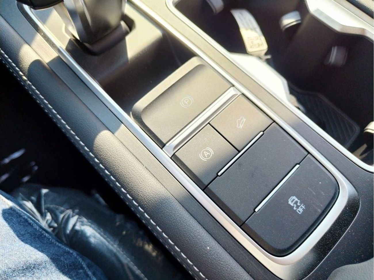 JMC Grand Avenue JMC GRAND AVENUE LX 2024