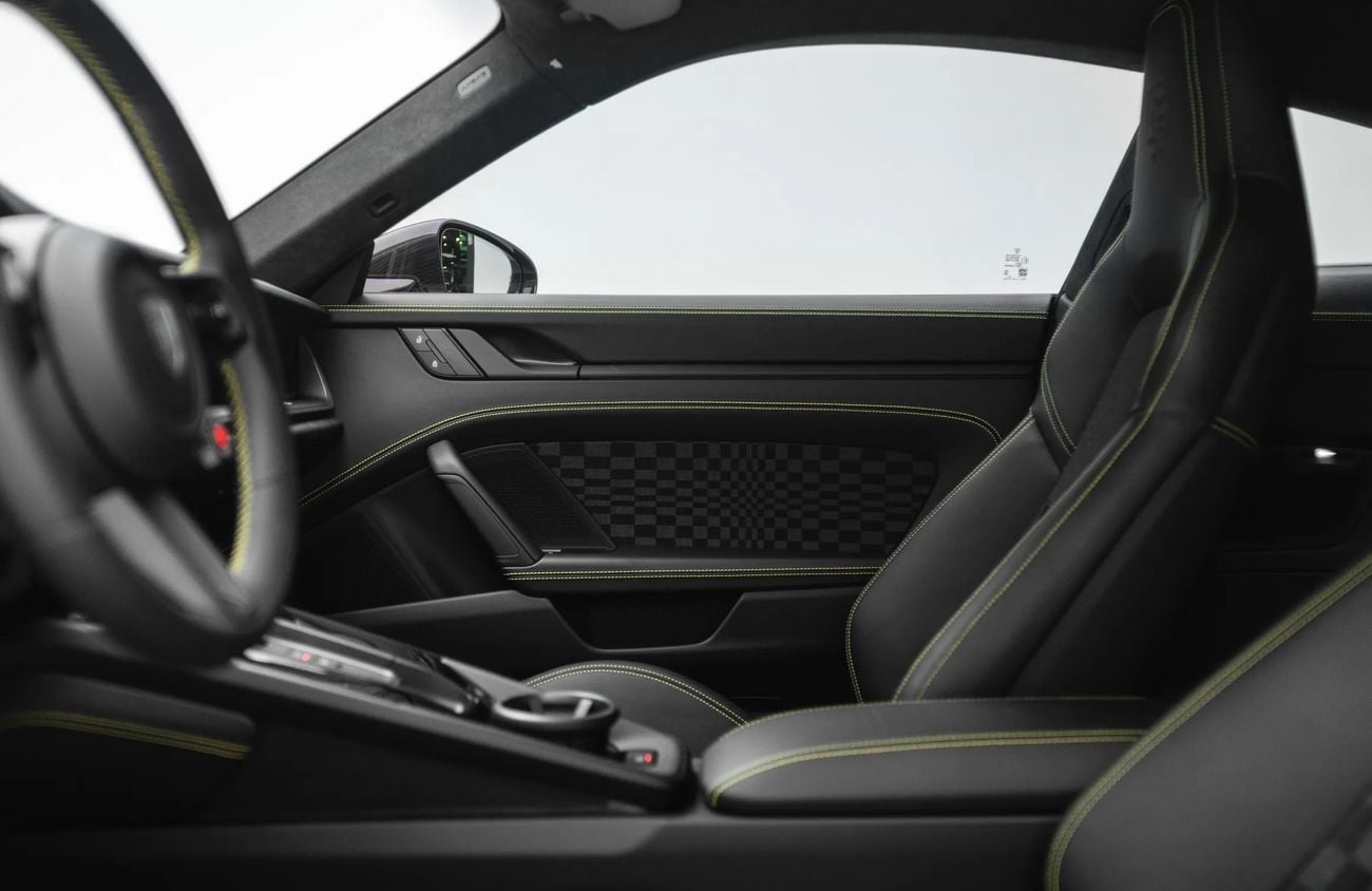 Porsche 911 3.6L Twin-eTurbo Flat-Six + T-Hybrid System | Warranty