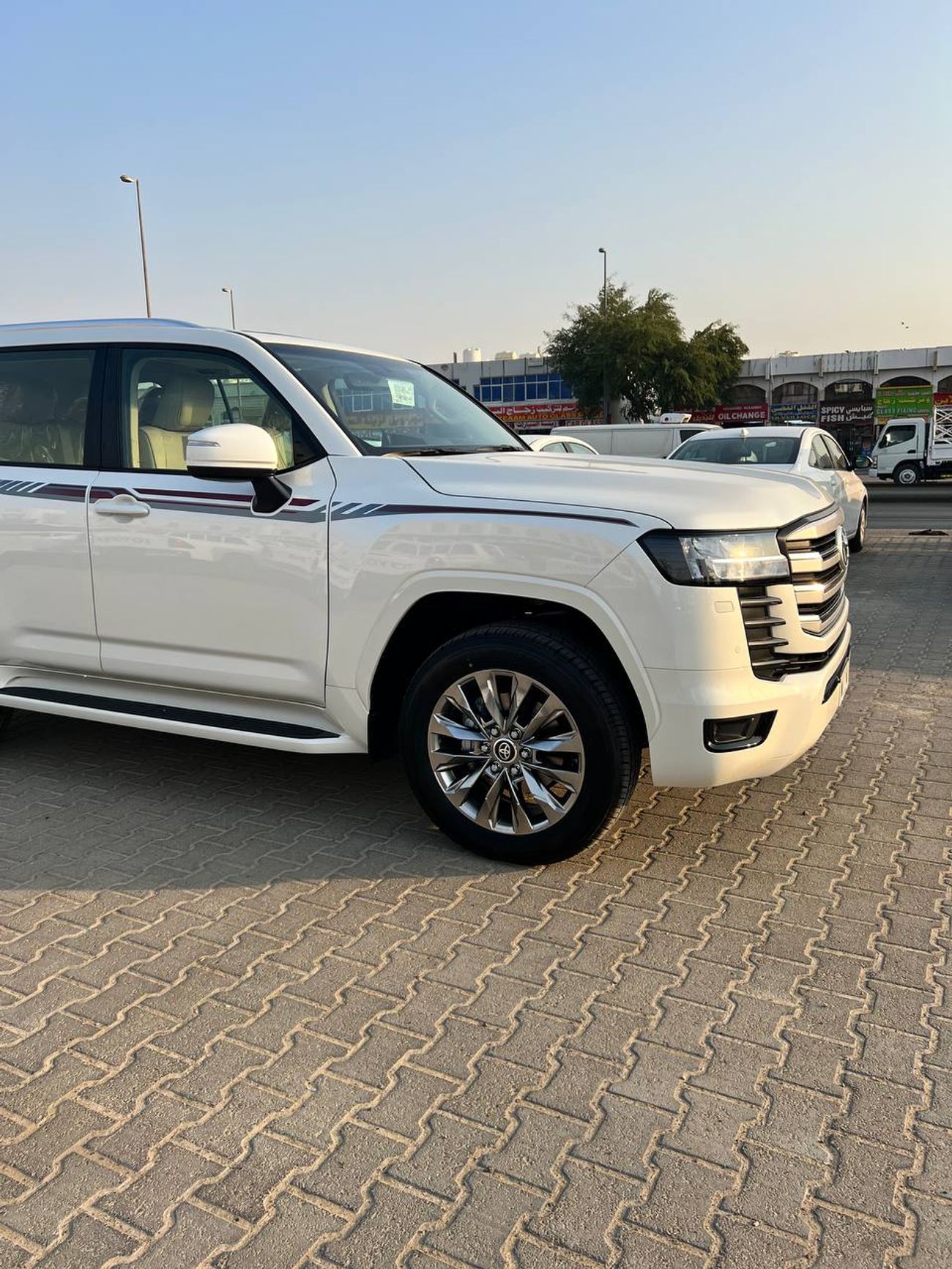 Toyota Land Cruiser GXR 4.0L TOYOTA LAND CRUISER GXR 4.0 L MODEL 2025