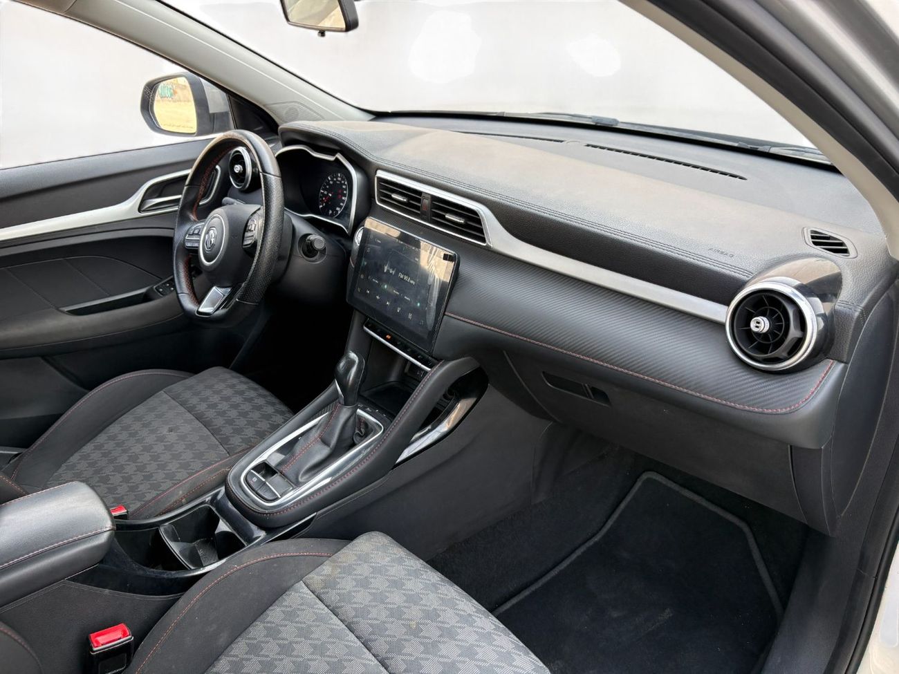 MG ZS ZS | 2023 | GCC SPECS | SILVER EXTERIOR | AED 799 per month