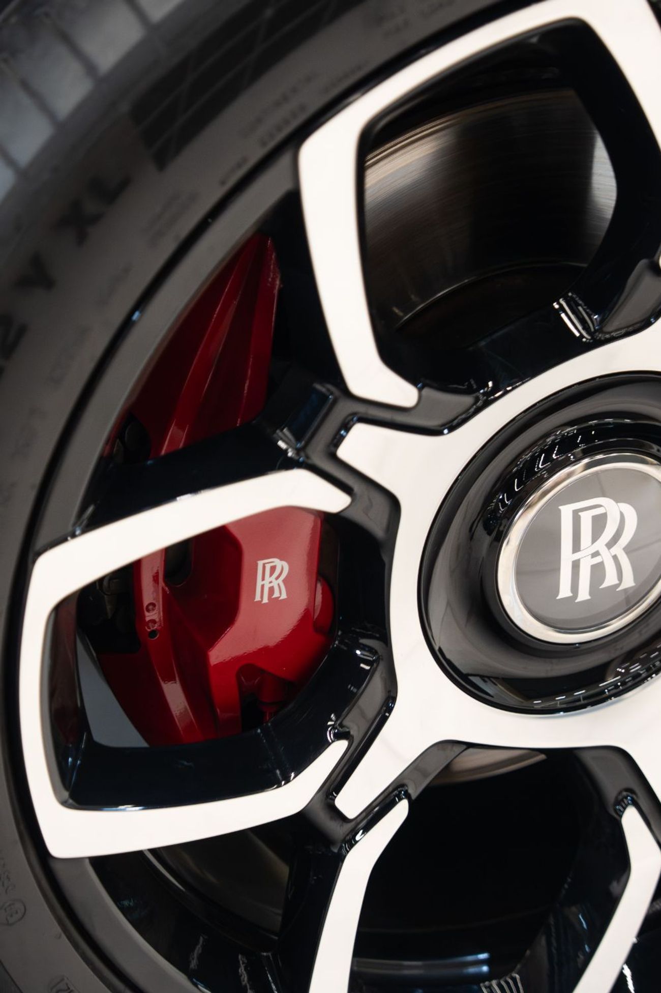 رولز رويس كولينان - BLACK BADGE | 2022 | European | Fully Loaded | Low Mileage