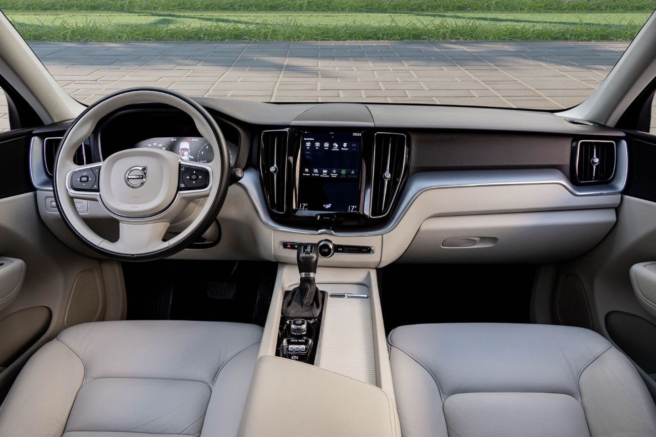 Volvo XC60 T5 | 2,546 P.M  | 0% Downpayment | Agency Serviced