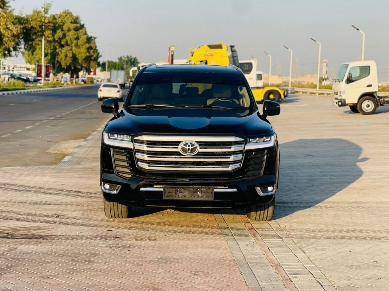 تويوتا لاند كروزر Toyota landcuriser Years 2016 GXR V6 full option 4.0L petrol