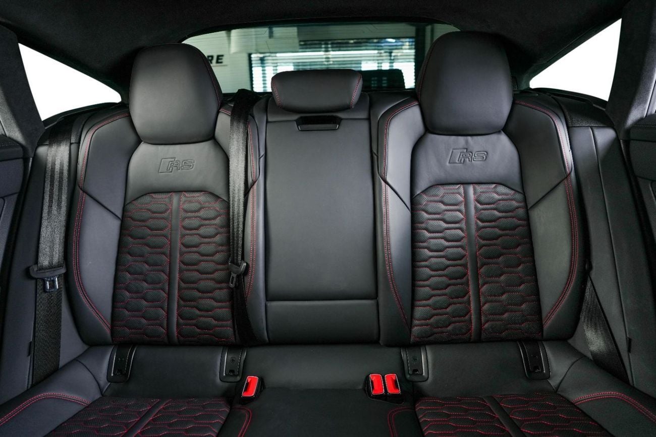أودي RS7 SPORTBACK Carbon Fiber Package-Audi Ceramic Braking System-Red Calipers-Premium Leather Interior