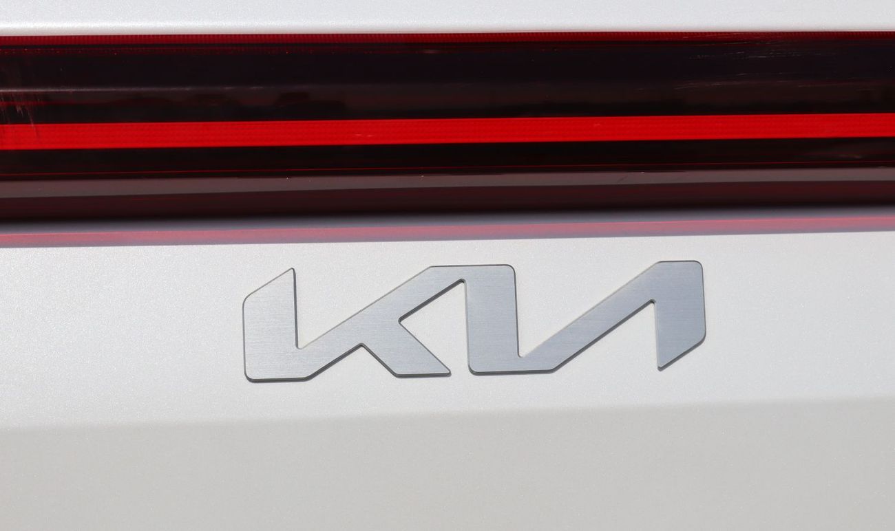 كيا سونیٹ كيا سونيت 2025 - خليجى - بدون حوادث - محرك 1.6 - ممشى قليل - بحاله ممتازه