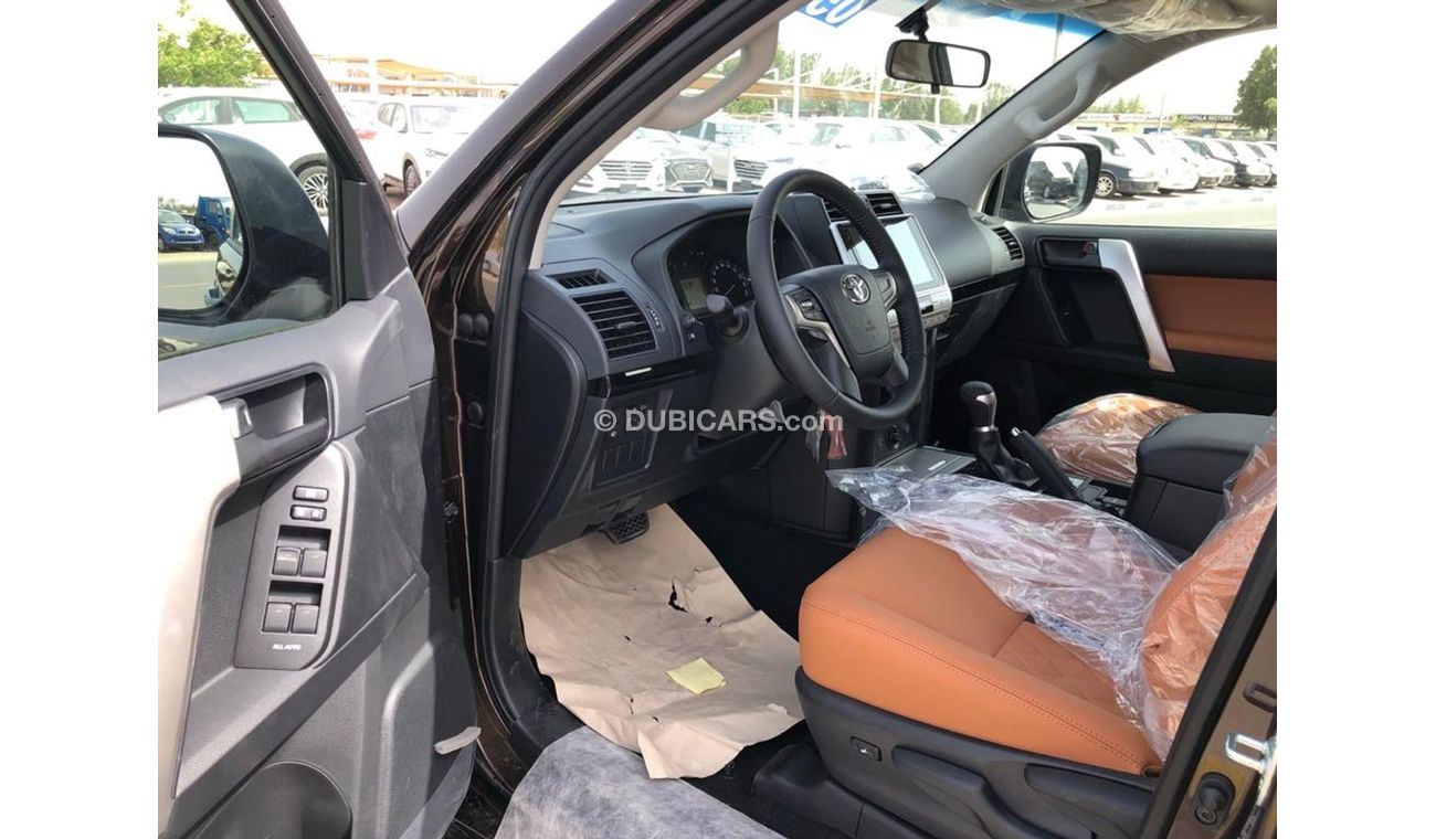 تويوتا برادو V.XR-SUNROOF-LEATHER SEATS-DVD-ALLOY RIMS-CRUISE-REAR CAMERA-FOG LIGHTS-COOL BOX