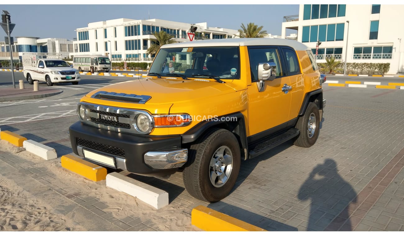 تويوتا إف جي كروزر Toyota FJ Cruiser - 2008, low mileage, Fantastic condition