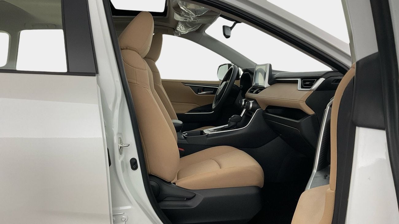 Toyota RAV4 VX | upto AED 20,000 Ramadan Discount | Guaranteed Warranty | 0 Down Payment