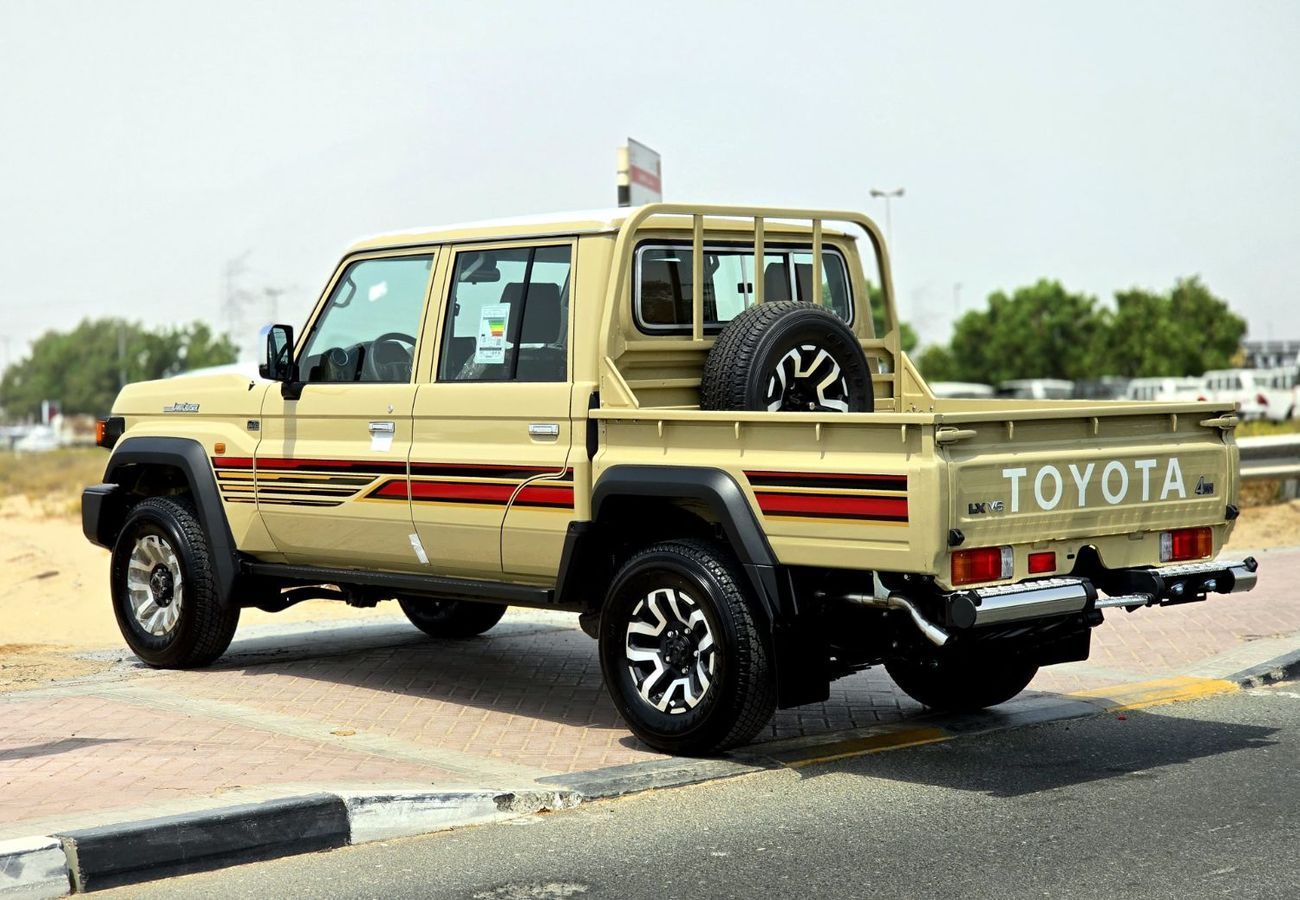Toyota Land Cruiser Pick Up TOYOTA LC79 PETROL DOUBLE CABIN 4.0 - FULL OPTIONS - AT - 2025 - BEIGE - OMANI