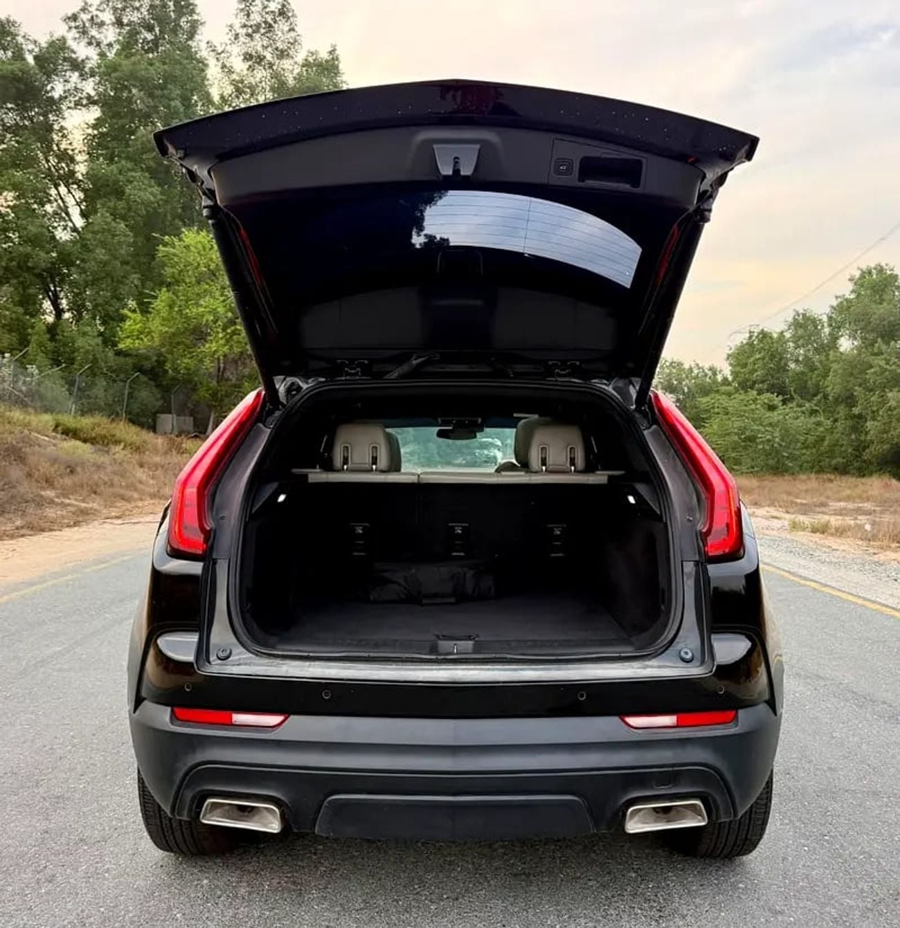 كاديلاك XT4 لاكجوري GCC Specs | Low Mileage | Warranty