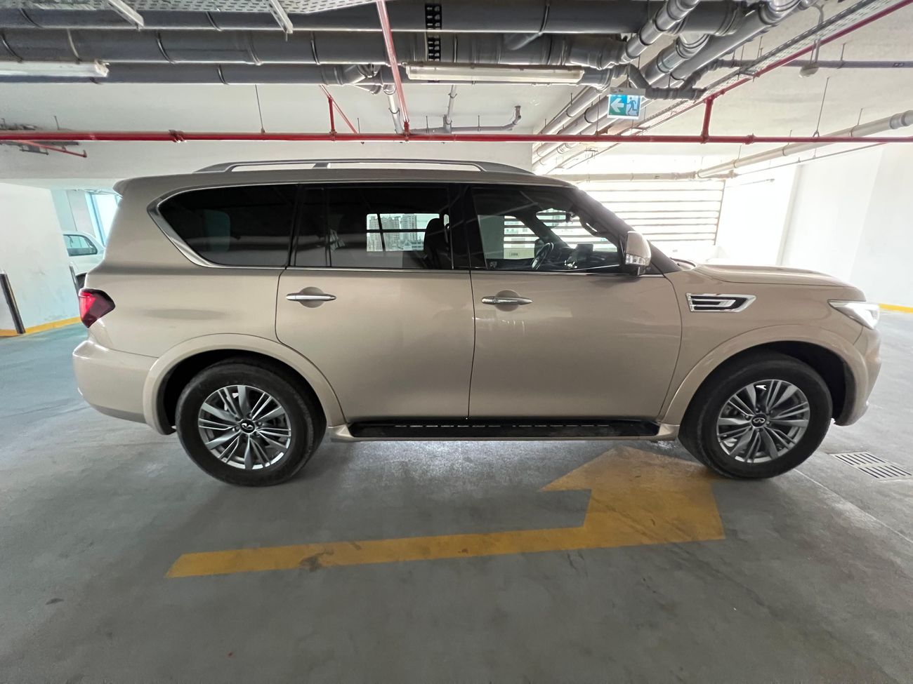 إنفينيتي QX80