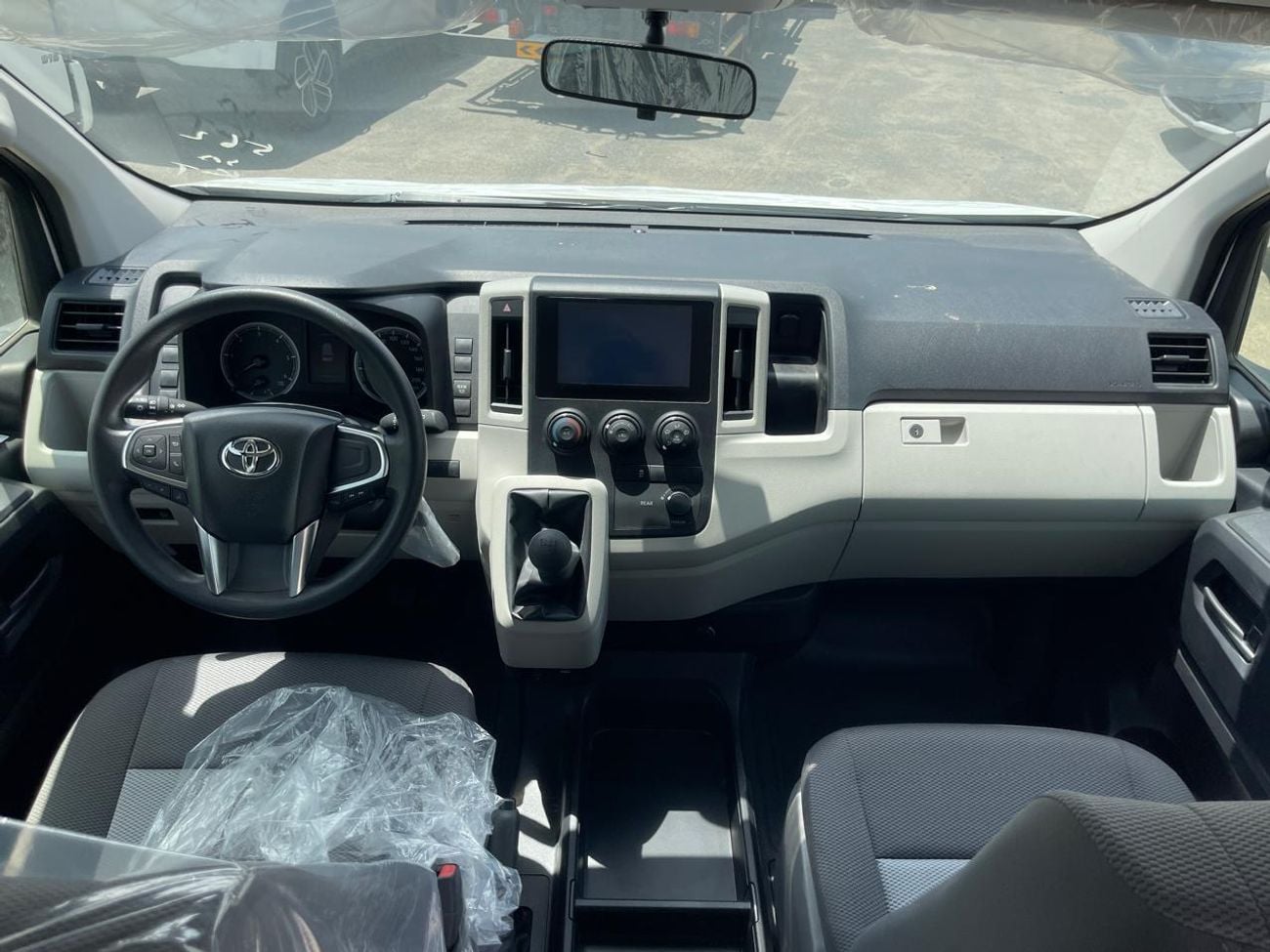 Toyota Hiace DX