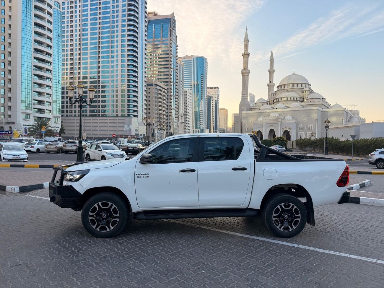 تويوتا هيلوكس SR with Bullbar