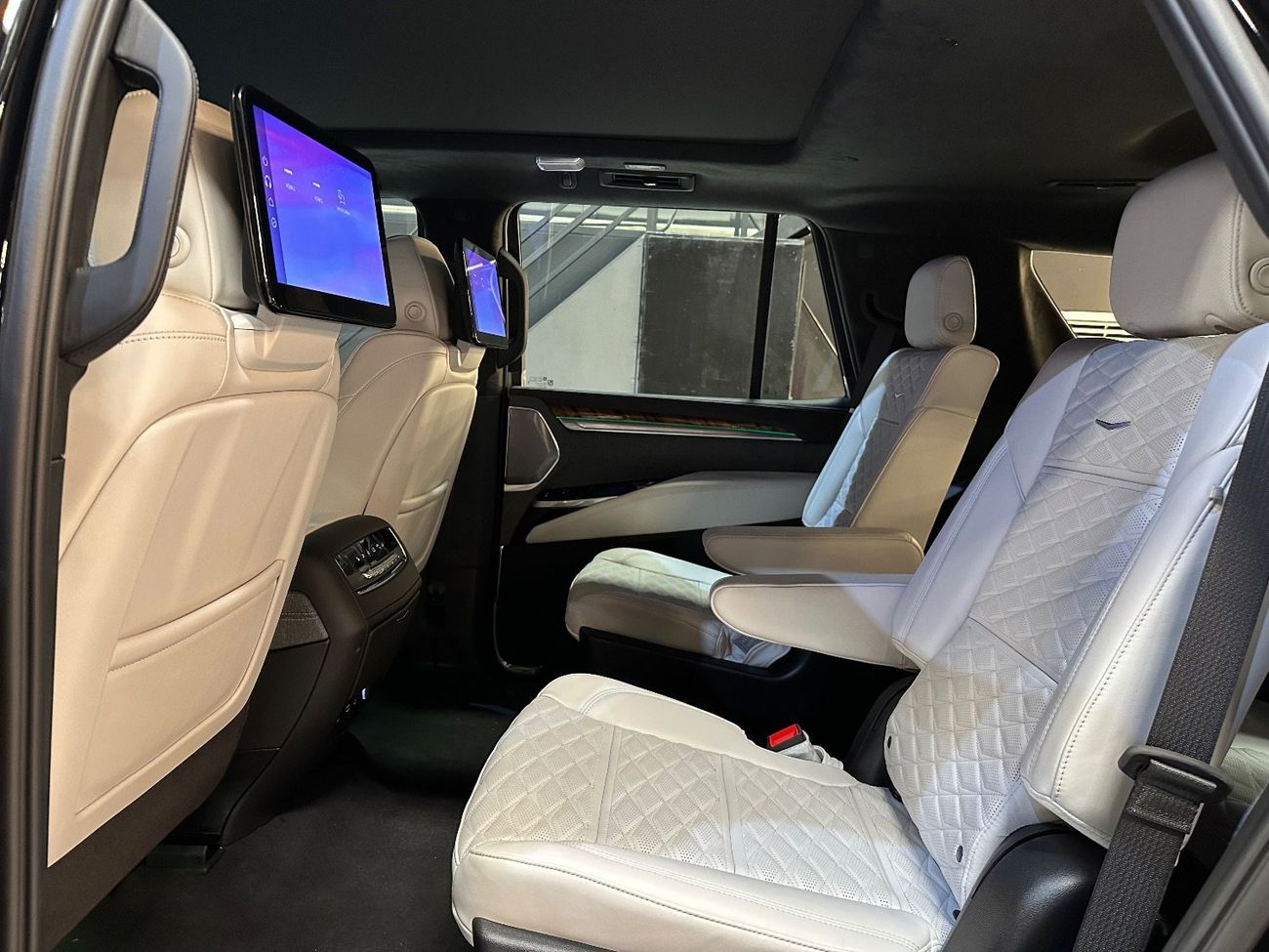 كاديلاك إسكالاد Sport Platinum 6.2L 4WD