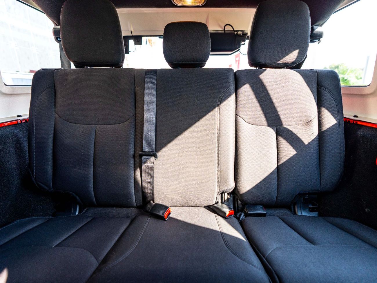 Jeep Wrangler Unlimited Sport 3.6L A/T