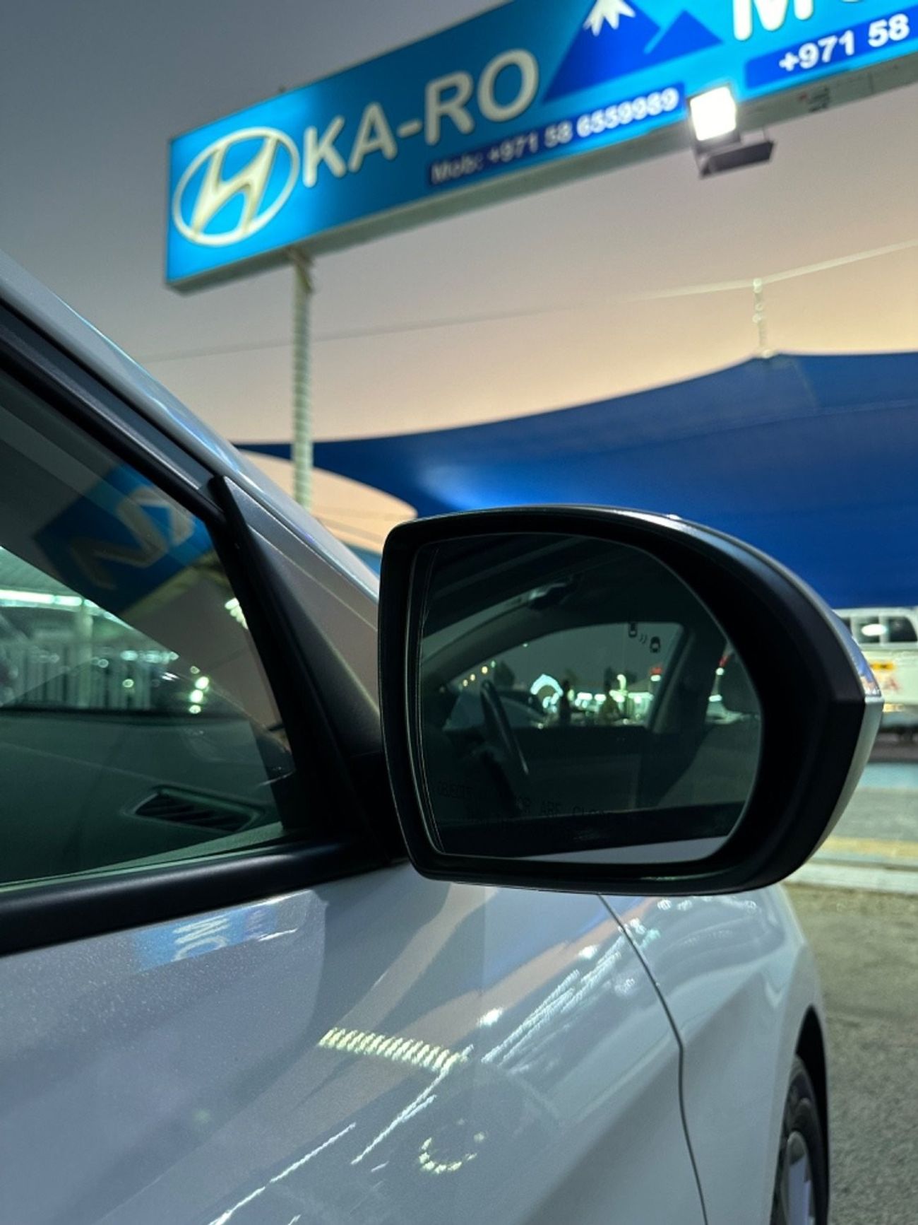 Hyundai Elantra GLS Hyundai Elantra 2021 with engine capacity 2 has a sensor and blind spot lane exit has a sunroof 