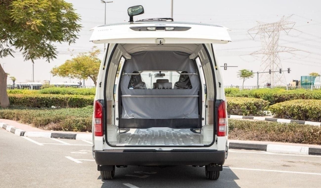 Toyota Hiace High Roof Van-Cargo.2.7L. 3years Warranty. GCC. Local Registration + 10%