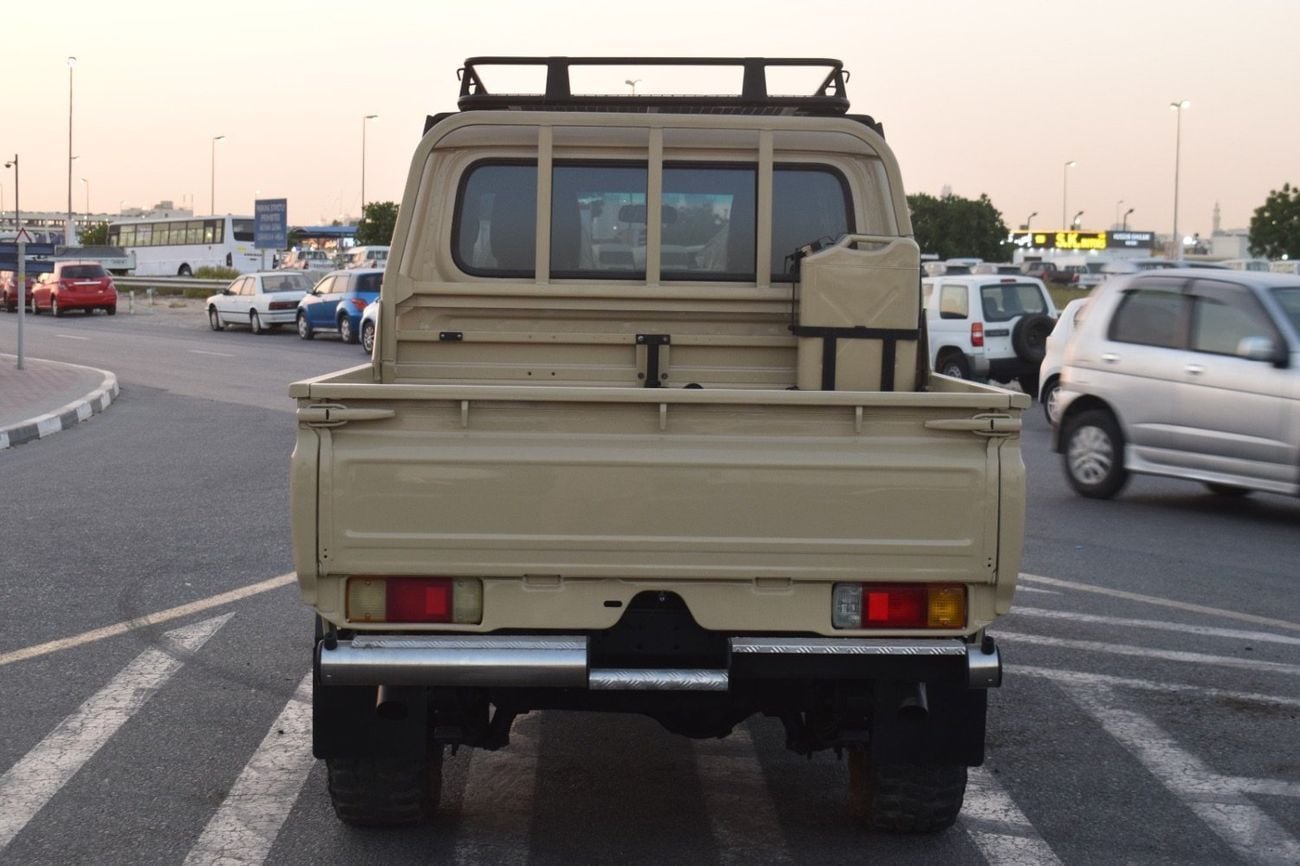 تويوتا لاند كروزر بيك آب Double Cabin 4.5L