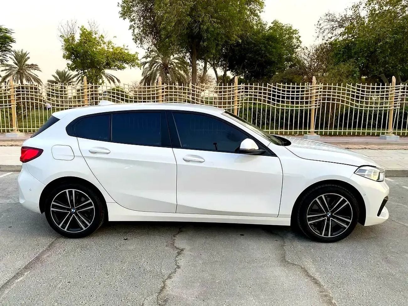 بي أم دبليو 120i model || WARRANTY TILL END OF || ORIGINAL PAINT || PLAY || FULL AGENCY SERVICE