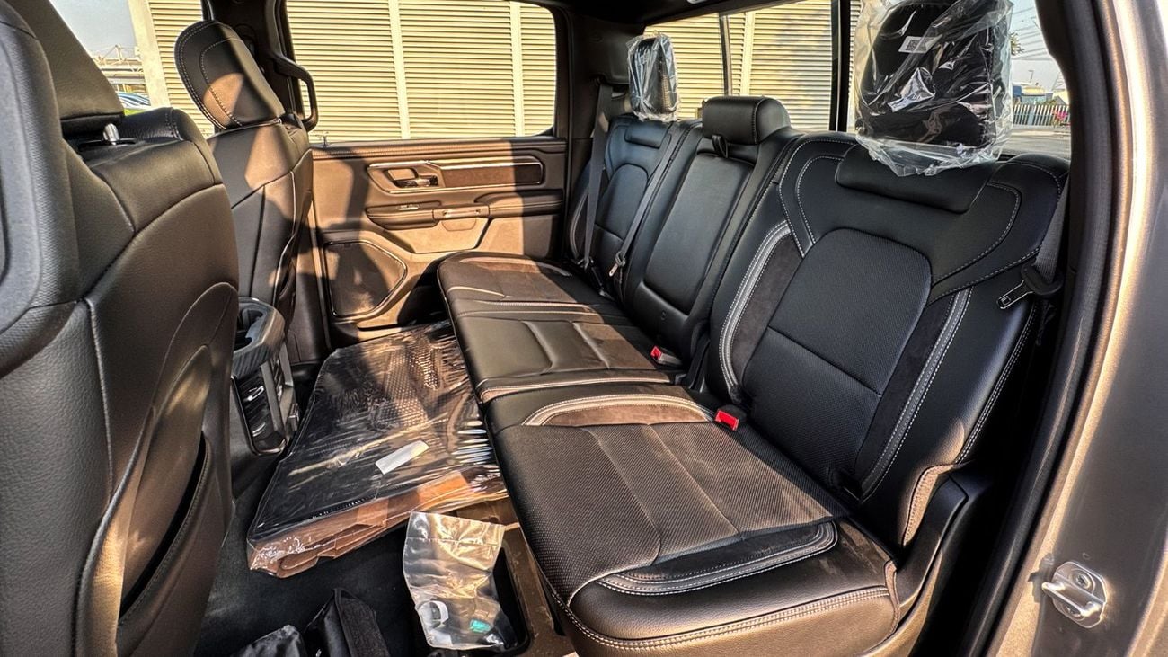 RAM 1500 Rebel Crew Cab 5.7L Rebel G/T 2024 Hemi eTorque V8 5.7L 4X4 GCC 0Km