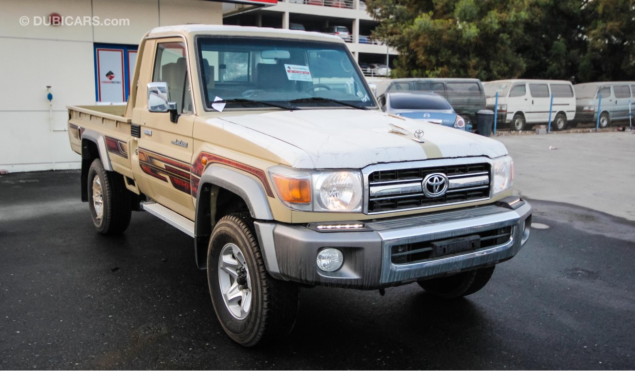 Toyota Land Cruiser Pick Up LX V6